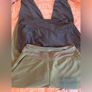 Patagonia Bundle Women's Happy Hike Studio Pants
Size large